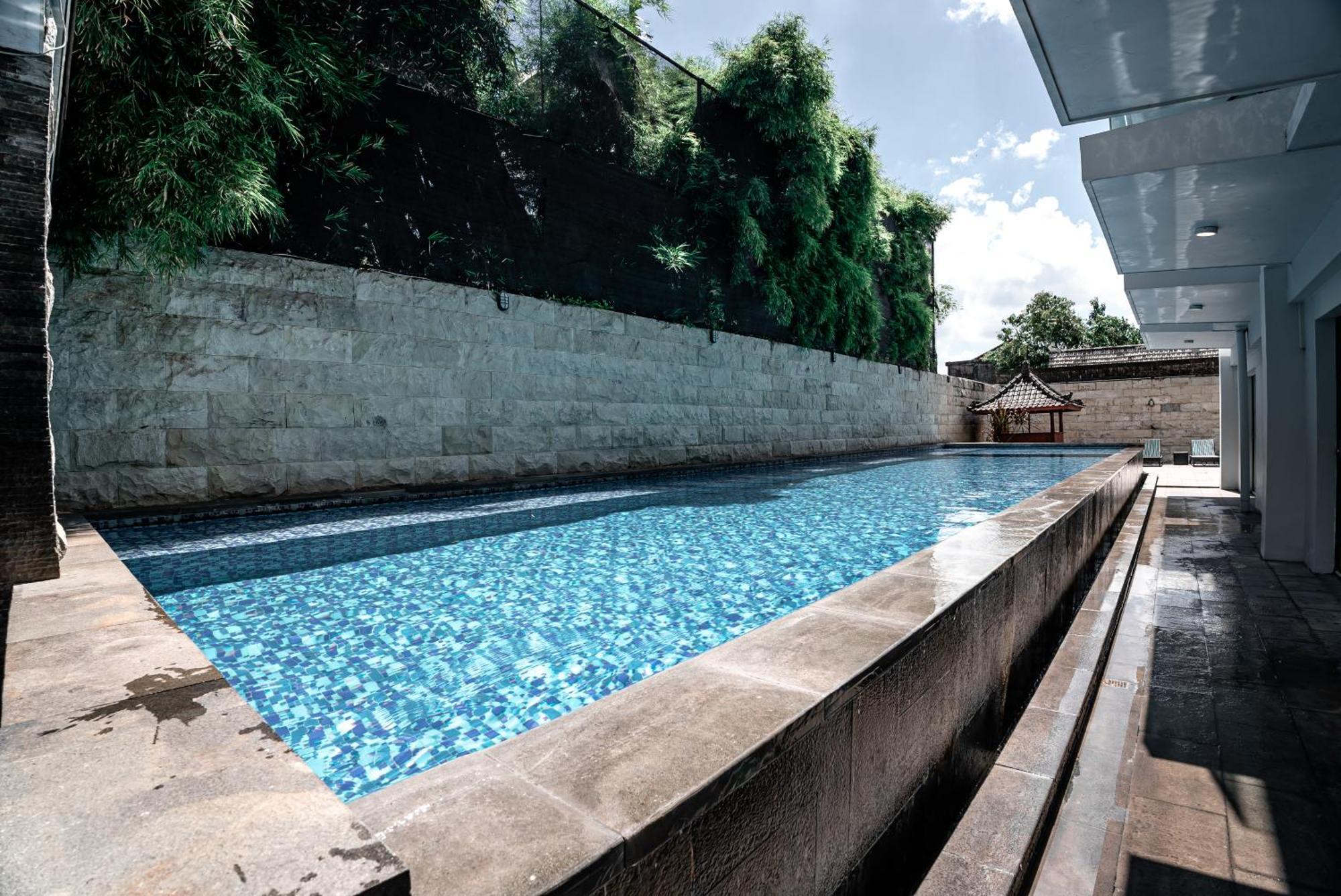 The Capital Hotel And Resort Seminyak - Chse Certified Exterior photo